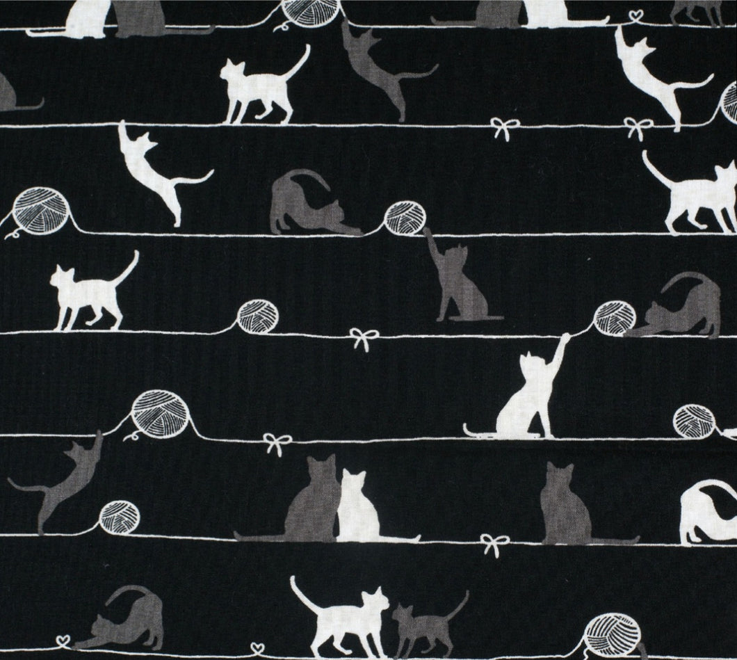 Cats & Yarn Scrunhie