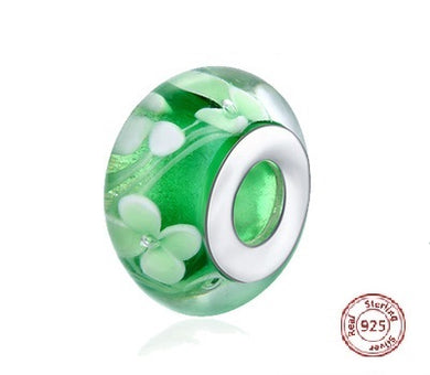 WHITE FLOWERS GLASS ANESIDORA CHARM